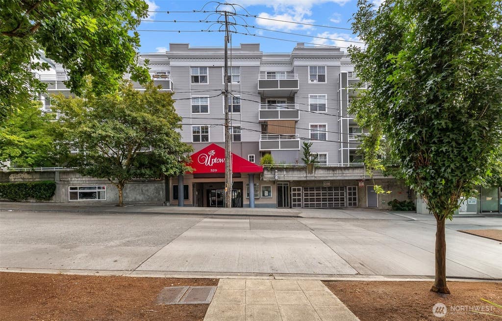 Photo of 520 2nd Avenue W #201, Seattle, WA 98119 (MLS # 2574756)