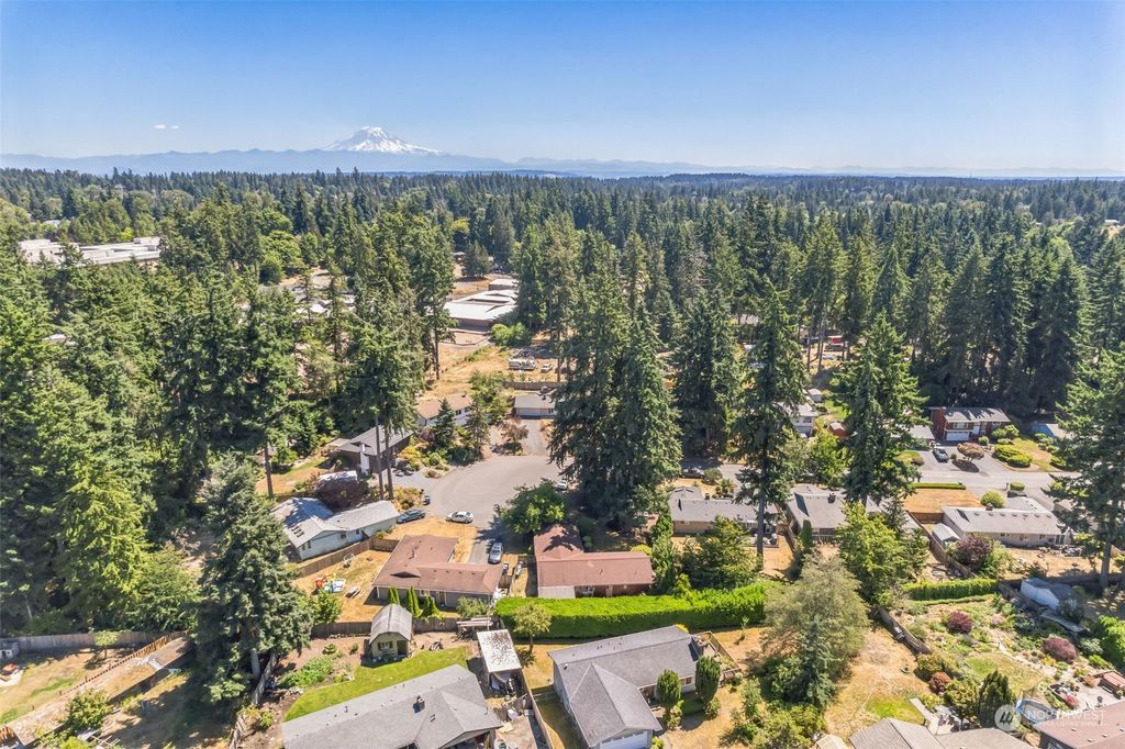 Photo of 3850 S 306th Place, Auburn, WA 98001 (MLS # 2141430)