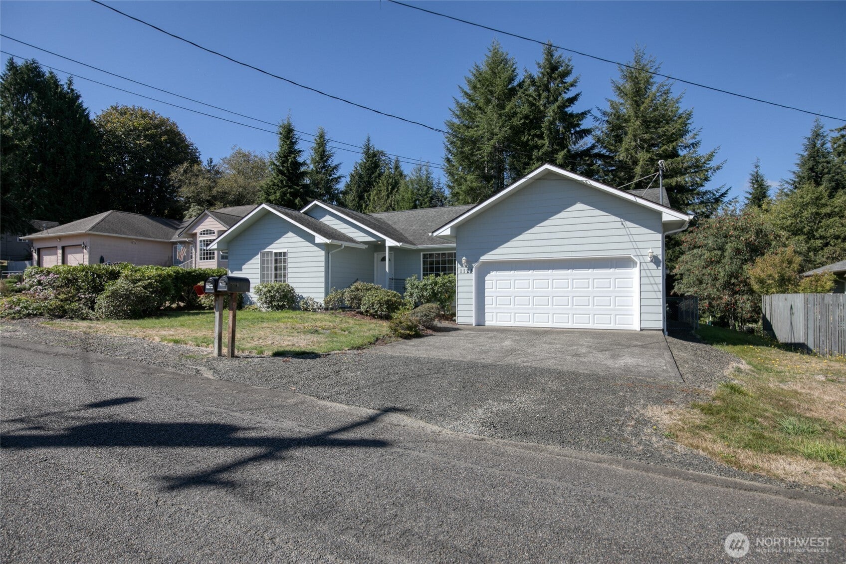 1121 N Fairfield Street