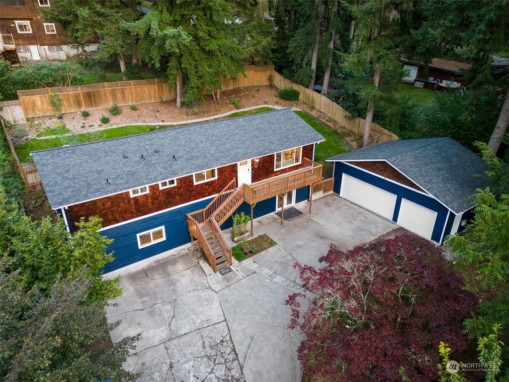 Photo of 10414 147th Avenue, Renton, WA 98059 (MLS # 2290280)