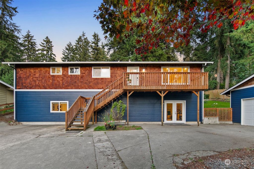 Photo of 10414 147th Avenue, Renton, WA 98059 (MLS # 2290280)