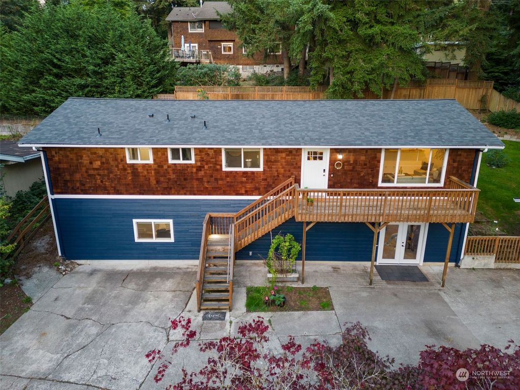 Photo of 10414 147th Avenue, Renton, WA 98059 (MLS # 2290280)