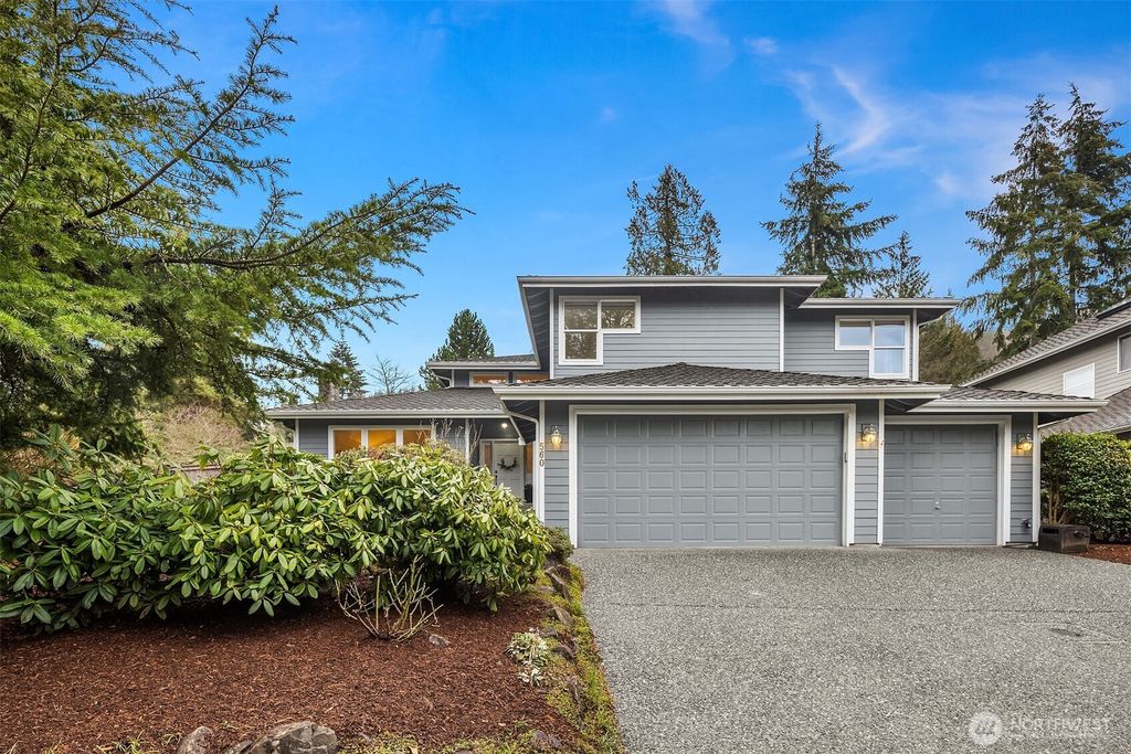 Photo of 560 Mount Olympus Drive SW, Issaquah, WA 98027 (MLS # 2325095)