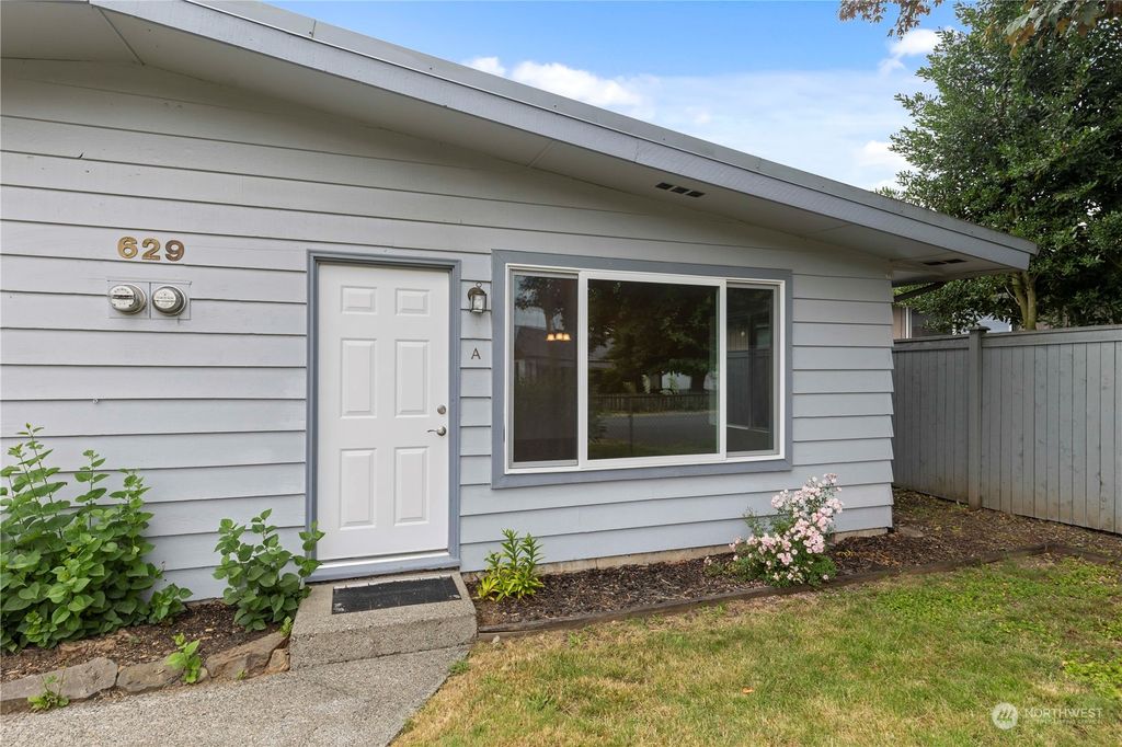Photo of 629 Monroe Street, Monroe, WA 98272 (MLS # 2265941)