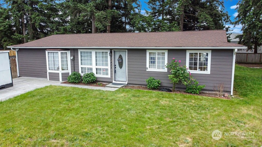 Photo of 17425 SE 267th Place, Covington, WA 98042 (MLS # 2001512)