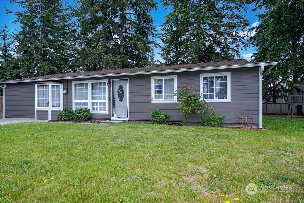 Photo of 17425 SE 267th Place, Covington, WA 98042 (MLS # 2001512)