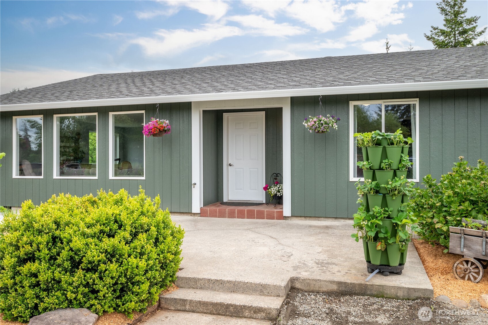 718 Rhoades Road