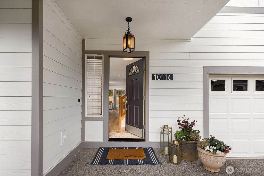 Photo of 10116 224th Avenue NE, Redmond, WA 98053 (MLS # 2490430)