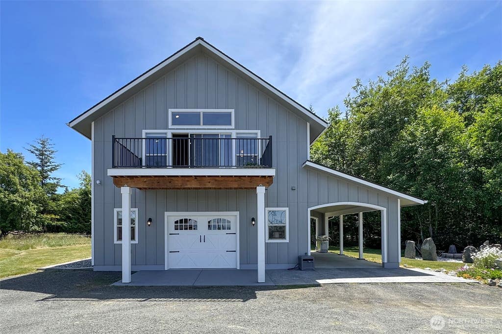 Photo of 1117 Walker Street, Port Angeles, WA 98363 (MLS # 2539172)
