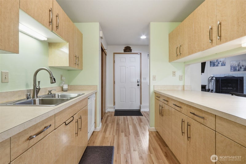 6208 NE 17th Avenue J73