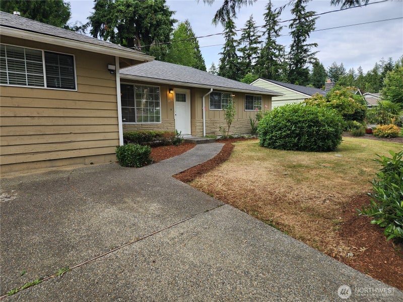 8810 NE 187th Street