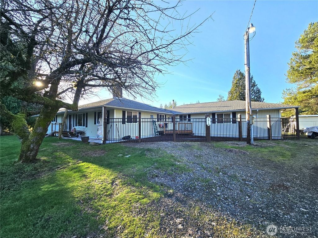 Photo of 7910 W Matlock Brady Road, Elma, WA 98541 (MLS # 2468676)