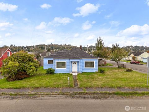 Photo of 1700 Bay Avenue, Aberdeen, WA 98520 (MLS # 2449151)