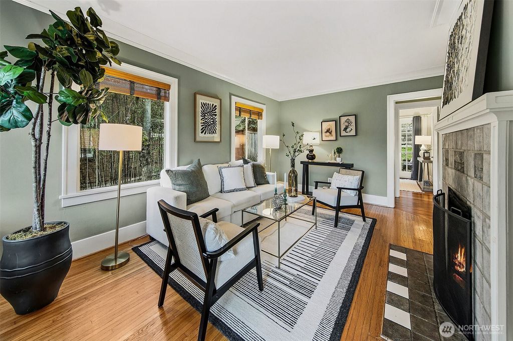 Photo of 1419 25th Avenue E, Seattle, WA 98112 (MLS # 2460845)