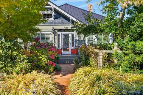Photo of 1520 8th Street, Anacortes, WA 98221 (MLS # 2588179)