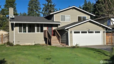 Photo of 16624 SE 279th Place, Covington, WA 98042 (MLS # 2463441)