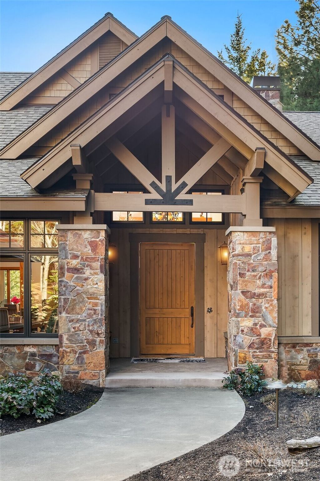 Photo of 91 Rushing Water Lane, Cle Elum, WA 98922 (MLS # 2501275)