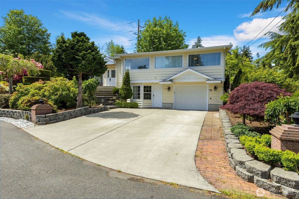 Photo of 7629 239th Place SW, Edmonds, WA 98026 (MLS # 2381656)