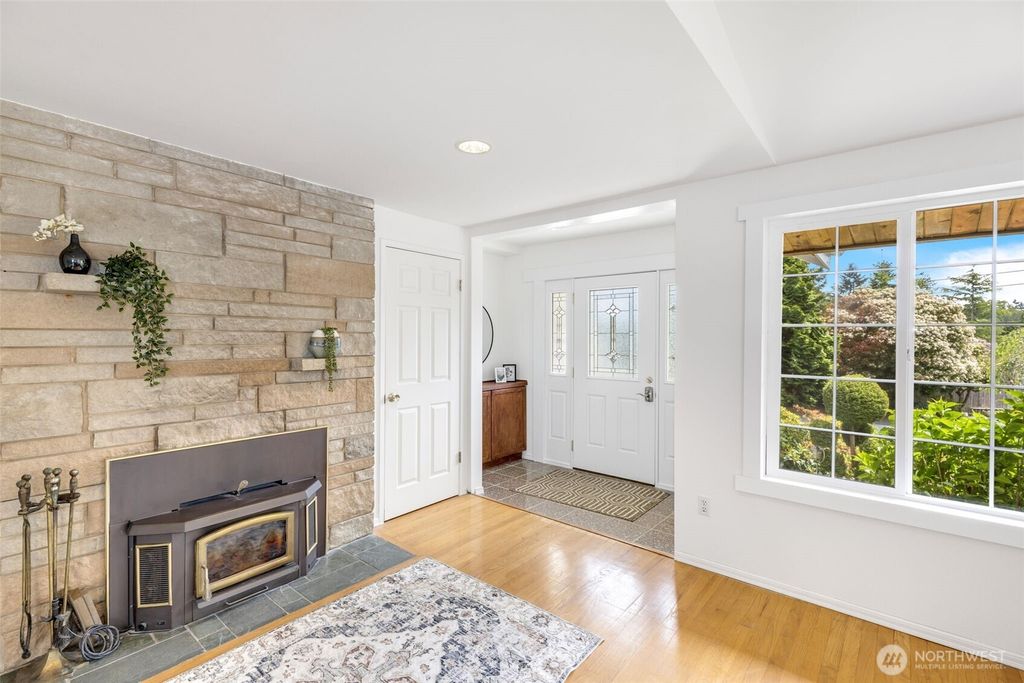 Photo of 7629 239th Place SW, Edmonds, WA 98026 (MLS # 2381656)