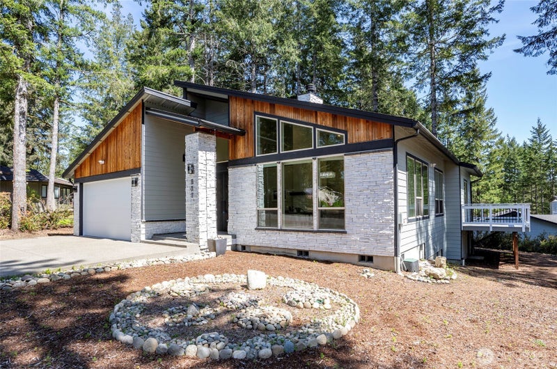 240 E Susan Lane