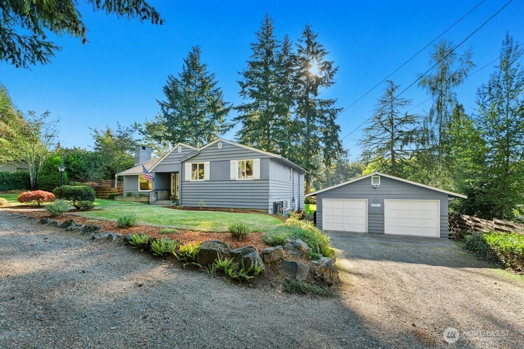 Photo of 18989 Marine View Drive SW, Normandy Park, WA 98166 (MLS # 2571703)