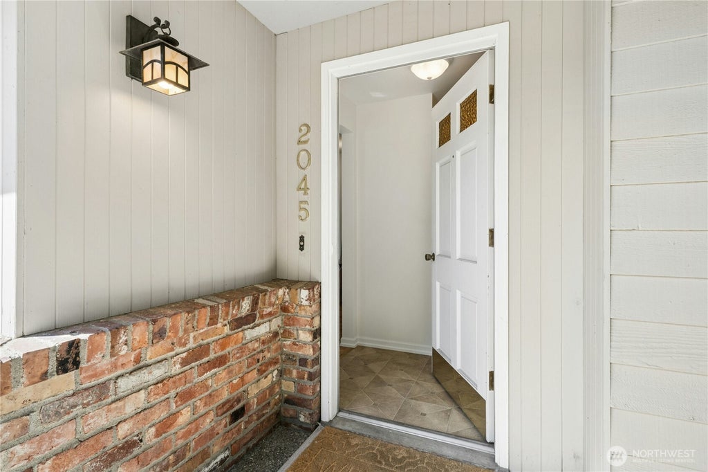 Photo of 2045 173rd Avenue NE, Redmond, WA 98052 (MLS # 2576721)