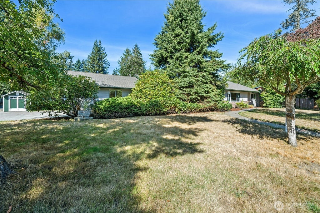Photo of 2045 173rd Avenue NE, Redmond, WA 98052 (MLS # 2576721)