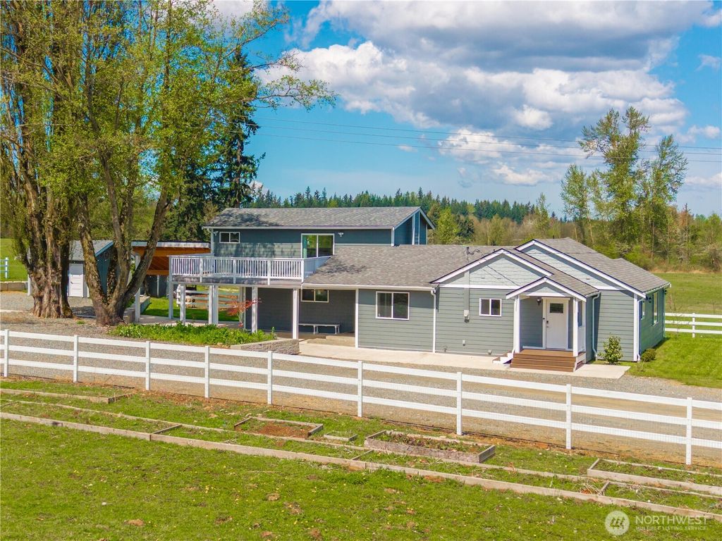 Photo of 39805 212th Avenue SE, Enumclaw, WA 98022 (MLS # 2513654)