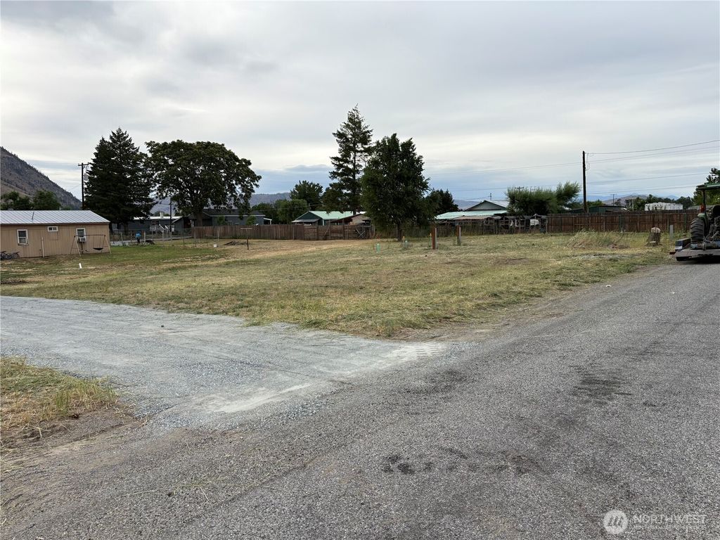 Photo of 109 Sage Street, Brewster, WA 98812 (MLS # 2554363)