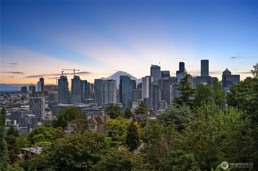 Photo of 1818 Bigelow Avenue N #403, Seattle, WA 98109 (MLS # 2396016)
