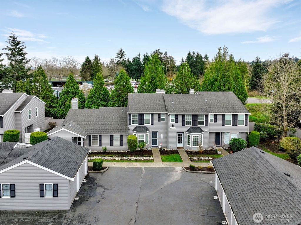 Photo of 23938 57th Court S #D1, Kent, WA 98032 (MLS # 2351644)