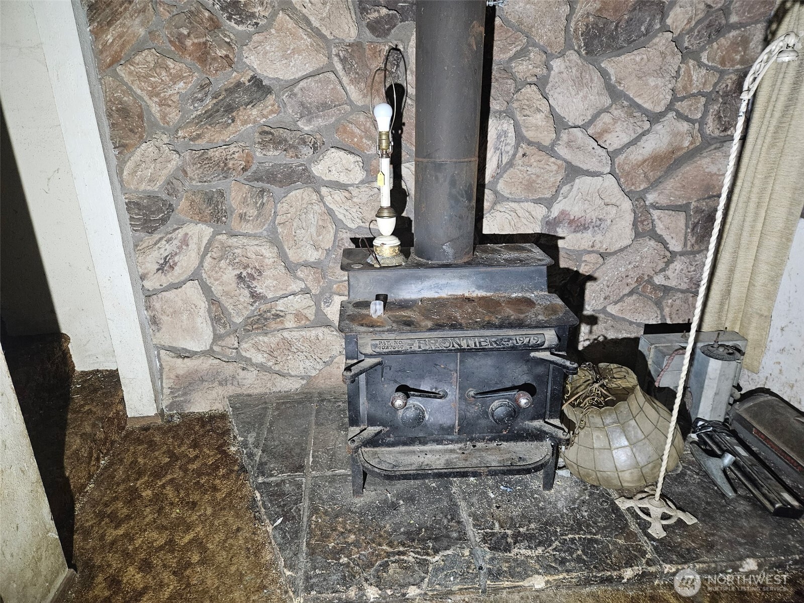 1310 NE Collins Lake Drive