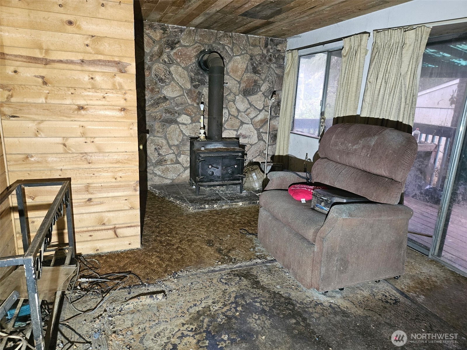 1310 NE Collins Lake Drive