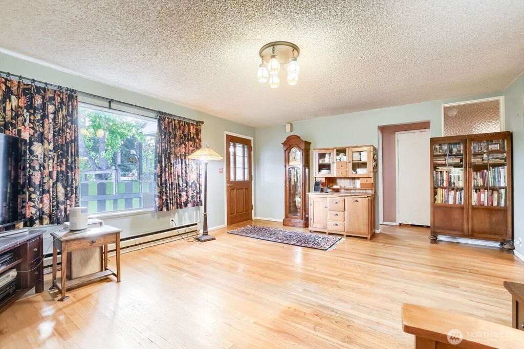 Photo of 10728 29th Place SW, Seattle, WA 98146 (MLS # 2534745)