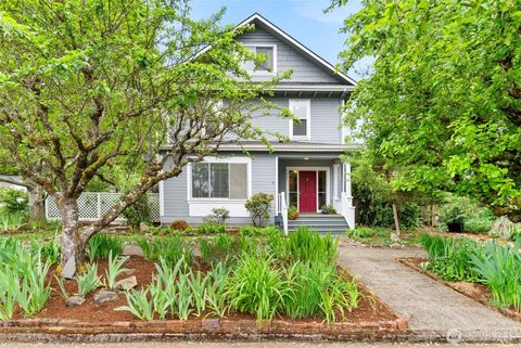 Photo of 225 17th Avenue SE, Olympia, WA 98501 (MLS # 2517592)