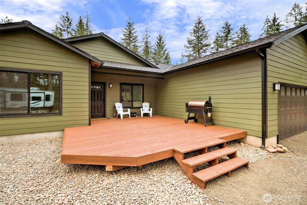 Photo of 19 Raven Lane, Elma, WA 98541 (MLS # 2560629)