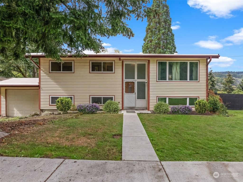 Photo of 10207 10th Avenue S, Seattle, WA 98168 (MLS # 2292682)