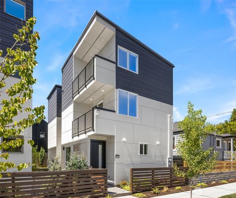 Photo of 6905 46th Avenue S, Seattle, WA 98118 (MLS # 2428327)