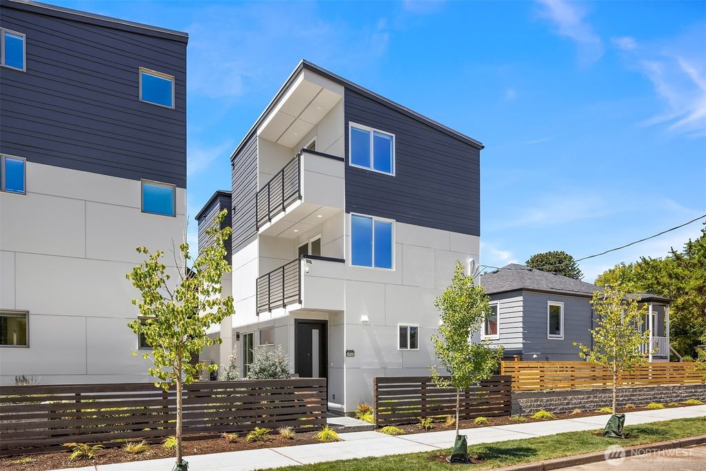 Photo of 6905 46th Avenue S, Seattle, WA 98118 (MLS # 2428327)