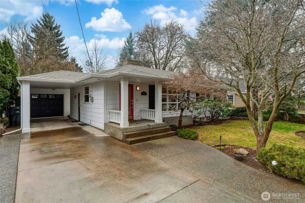 Photo of 600 Craig Street, Walla Walla, WA 99362 (MLS # 2467375)