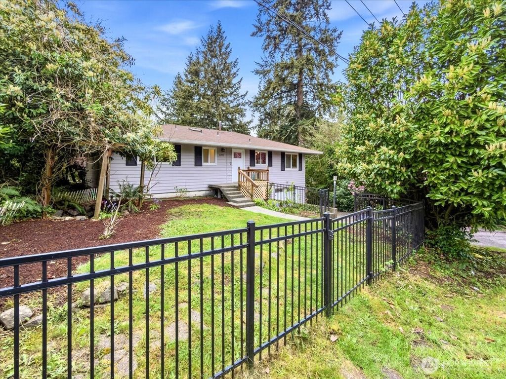 Photo of 16901 SE 144th Street, Renton, WA 98059 (MLS # 2506641)