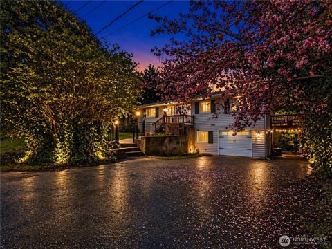Photo of 16901 SE 144th Street, Renton, WA 98059 (MLS # 2506641)