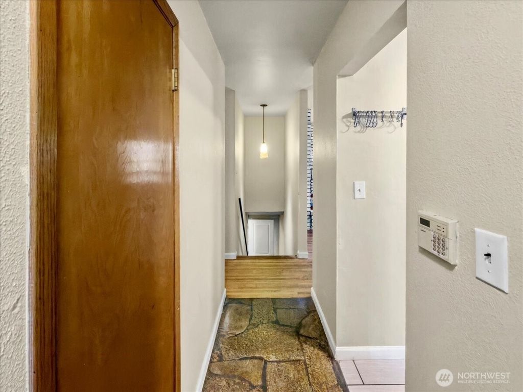 Photo of 16901 SE 144th Street, Renton, WA 98059 (MLS # 2506641)