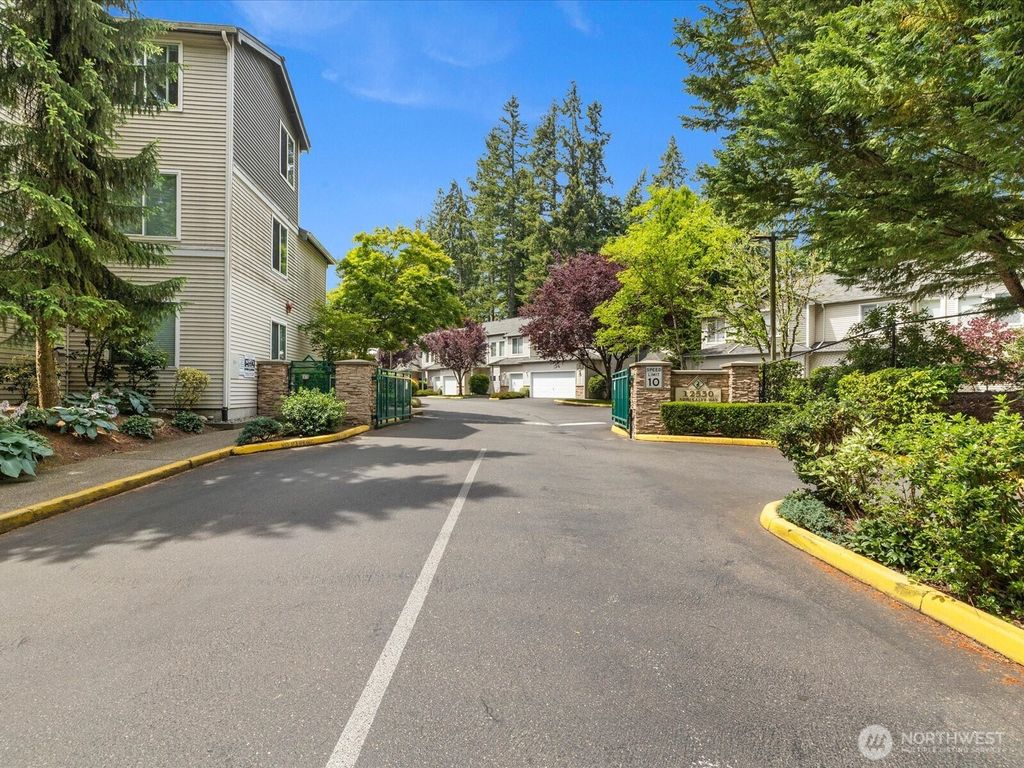 Photo of 12530 Admiralty Way #J103, Everett, WA 98204 (MLS # 2541653)