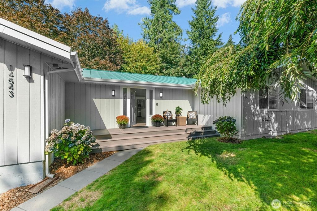 Photo of 14543 178th Avenue SE, Renton, WA 98059 (MLS # 2425339)