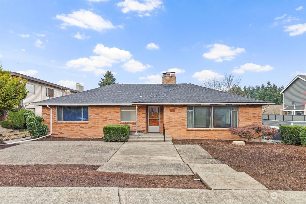 Photo of 5804 S Hawthorn Road, Seattle, WA 98118 (MLS # 2322602)