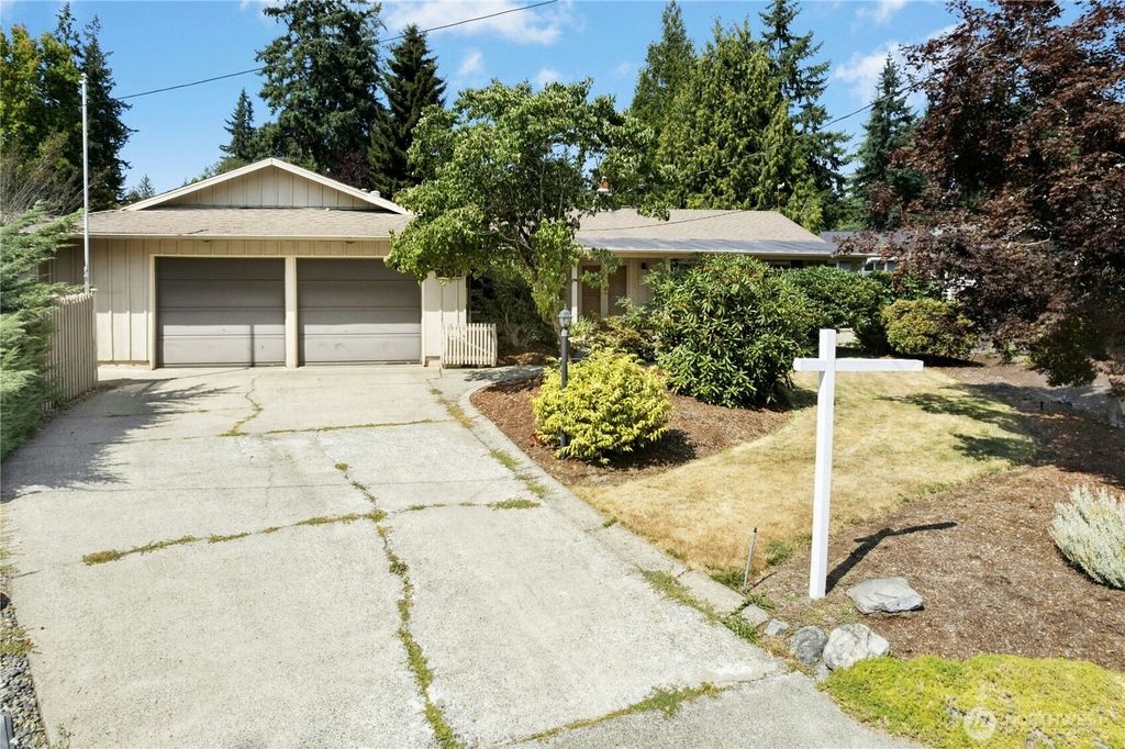 Photo of 3002 162nd Place SE, Bellevue, WA 98008 (MLS # 2421127)