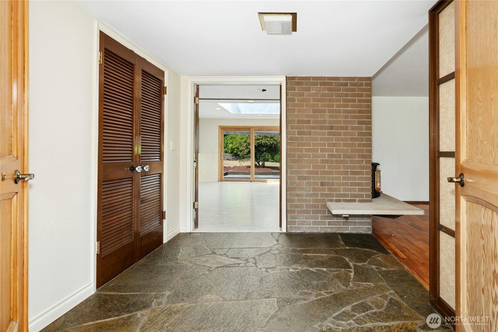 Photo of 3002 162nd Place SE, Bellevue, WA 98008 (MLS # 2421127)