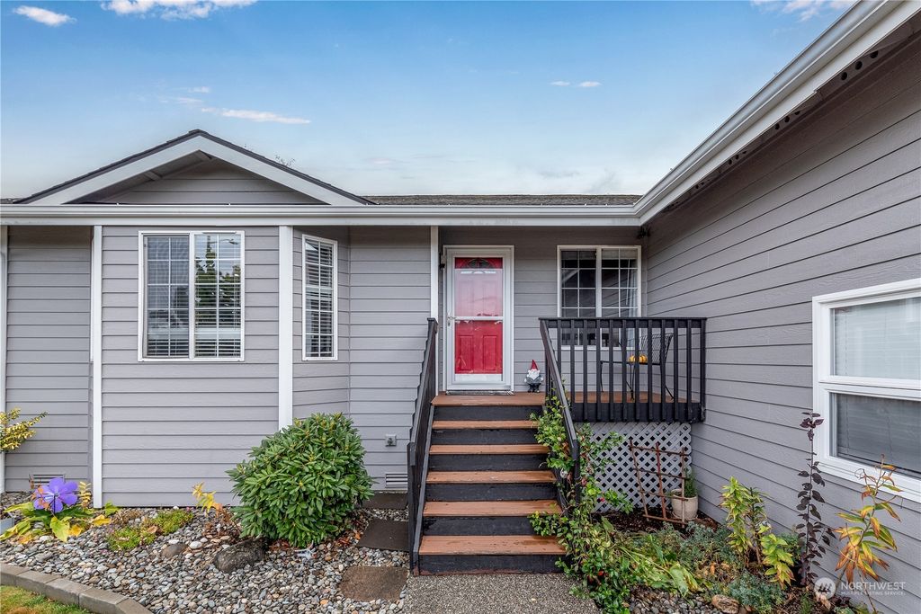 Photo of 8503 74th Drive NE, Marysville, WA 98270 (MLS # 2011909)
