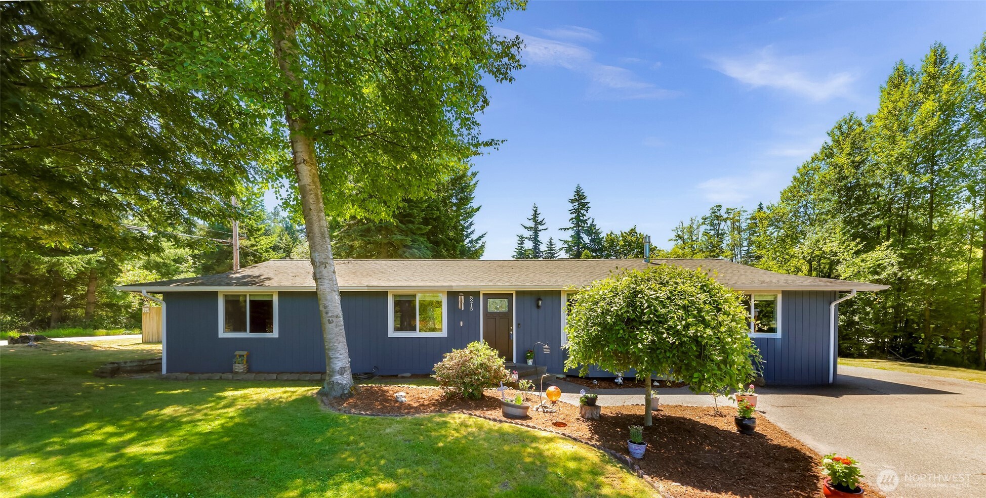 5215 Richmond Crescent